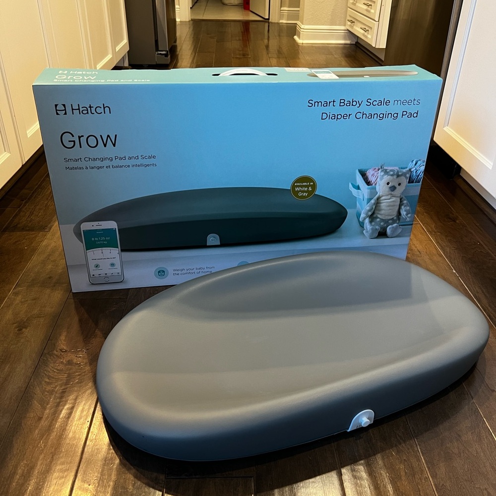Hatch Grow Smart Changing Pad and Scale